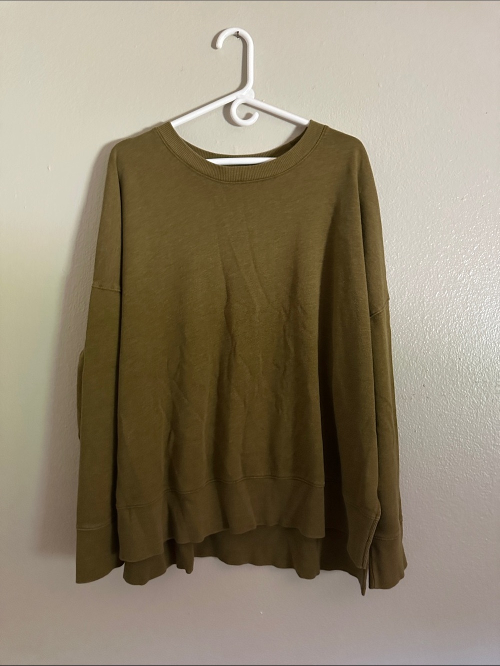 Time and Tru Olive Green Crewneck Sweater